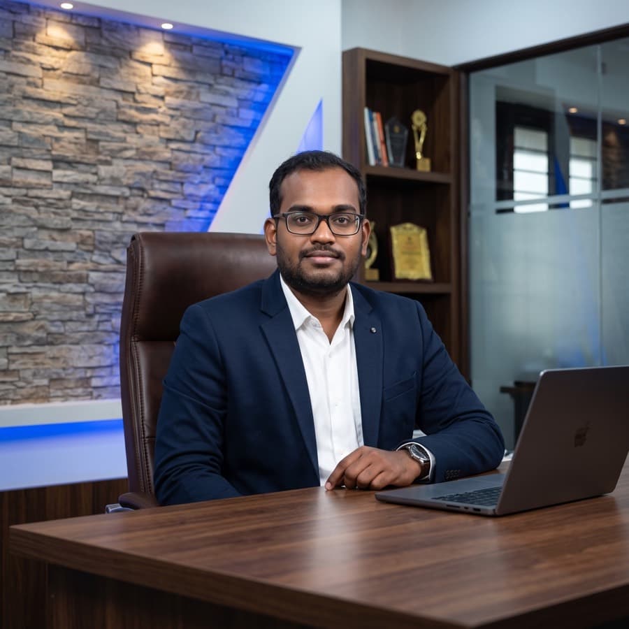 Mr. Muthu Vignesh, Founder and CTO of CodeStudioHub, at his office desk